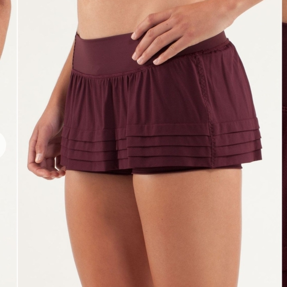 Lululemon Athletica BREATH OF FIRE Skort Size 4 Inseam 2.5"